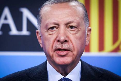 Turkin presidentti Recep Tayyip Erdoğan Naton huippu­kokouksessa Madridissa kesäkuun lopuissa.