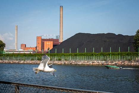 Kivihiilen poltto Hanasaaren B-voimalassa loppuu huhtikuun alussa vuonna 2023. Hanasaaren A-voimala purettiin vuonna 2008.