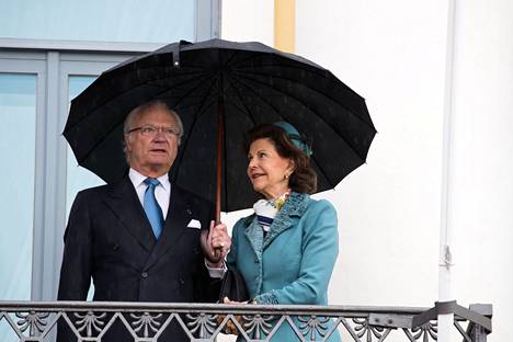 Ruotsin kuningas Kaarle XVI Kustaa ja kuningatar Silvia kuvattuna vuonna 2017.