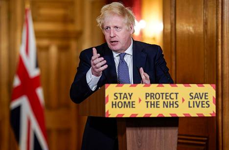 Pääministeri Boris Johnson koronaviruskatsauksessa Lontoossa torstaina.