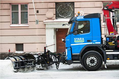 Aura-autot lähtivät sunnuntaina liikkeelle Helsingissä.
