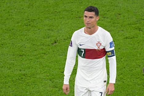 Cristiano Ronaldon siirto Saudi-Arabian jalkapalloliigassa pelaavaan al-Nassriin on varmistunut, kertovat mediat. Ronaldo kuvattuna jalkapallon MM-kisoissa joulukuun 10. päivänä.