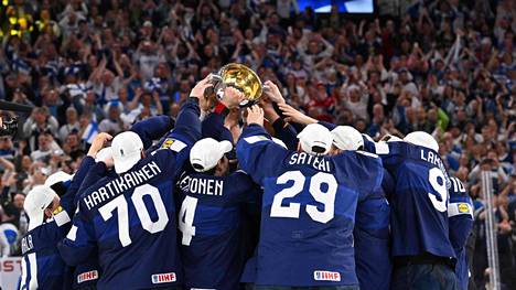 Suomessa juhlitaan nyt maailmanmestaruutta.