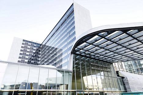 Helsingin ja Uudenmaan sairaanhoitopiirin alueella todettiin maanantaina uusi koronavirustartunta työikäisellä miehellä. Kuvassa Meilahden tornisairaala.