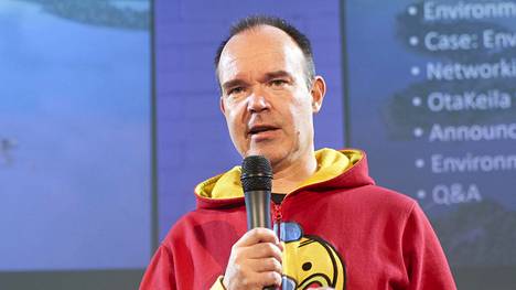 Angry Birds -velho ja tunnelivisionääri Peter Vesterbacka ryhtyy kehittämään nyt salibandya