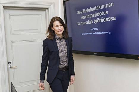 Sovittelulautakunnan puheenjohtaja Elina Pylkkänen esitteli sovintoehdotuksen pääkohdat tiistaina.