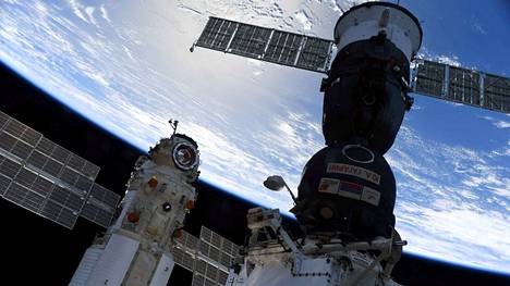 Avaruus | Venäjä varoittaa Kansainvälisen avaruusaseman vanhentuneista osista: Voivat aiheuttaa vaurioita, joita mahdoton korjata