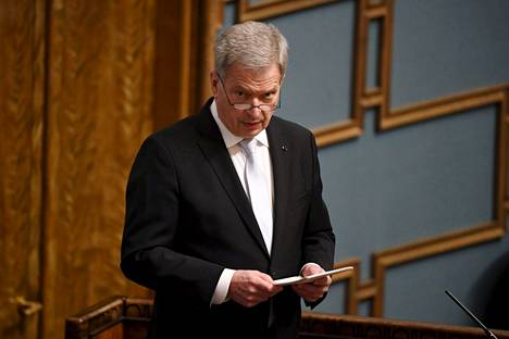 Tasavallan presidentti Sauli Niinistö kiinnitti keskiviikkona odotetusti valtiopäivien avajaispuheessaan huomiota Euroopan kiristyneeseen turvallisuustilanteeseen.