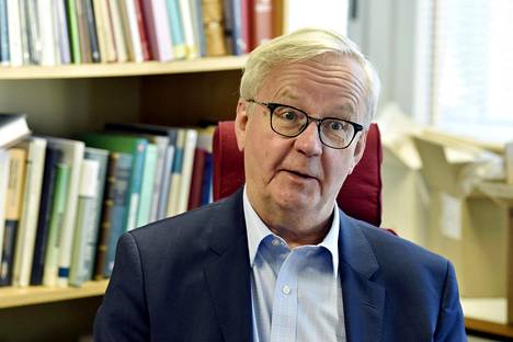 Helsingin yliopiston hallinto-oikeuden professori Olli Mäenpää 14. lokakuuta 2020 Helsingissä.