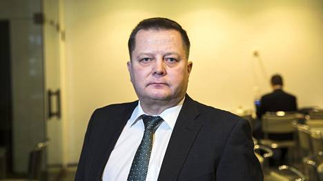 Vasemmistoliiton kansanedustaja toivotti presidentti Ahtisaaren twiitissään ”alimpaan helvettiin”, Li Anderssonin mukaan Markus Mustajärven viesti oli asiaton