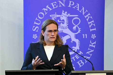 Suomen Pankin ennustepäällikön Meri Obstbaumin mukaan talous on toistaiseksi pitänyt pintansa vaikeuksista huolimatta.