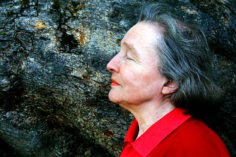 Eeva Kilpi vuonna 2001.