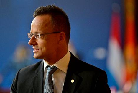 Unkarin ulkoministeri Peter Szijjarto edustaa Fidesz-puoluetta.
