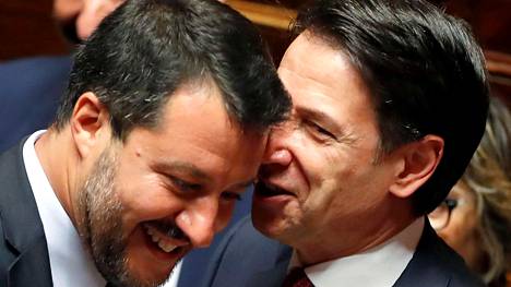 Italian pääministeri eroaa ja hallitus kaatuu