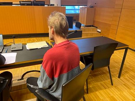 Sarjasyömärinä tunnettu mies vastasi uusiin rikossyytteisiin Helsingin käräjäoikeudessa maanantaina.