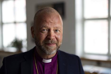 Teemu Laajasalo vihittiin Helsingin hiippakunnan piispaksi vuonna 2017.