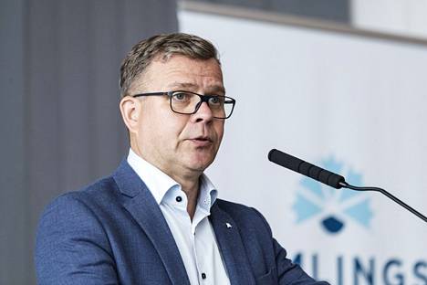 Kokoomuksen puheenjohtaja Petteri Orpo piti puheen puolue- ja ryhmäjohdon kesäkokouksessa Maarianhaminassa elokuussa.
