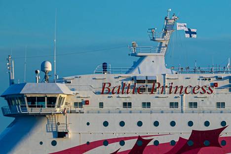 Baltic Princessille piti lähteä maanantaina noin 540 matkustajaa.