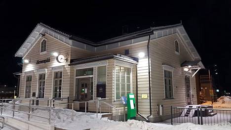 Järvenpään asemarakennus on auki aamu yhdeksästä viiteen päivällä.