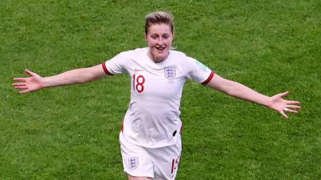 Ellen White tahditti Englannin ylivoimaiseen esitykseen MM-turnauksen puolivälierässä