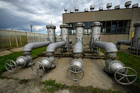 Gazprom ilmoitti katkaisevansa kaasutoimitukset Puolaan ja Bulgariaan huhtikuun lopussa, koska maat eivät olleet noudattaneet uusia ehtoja. Kuvassa Bulgarian pääkaupungin Sofian laidalla sijaitseva voimalaitos.