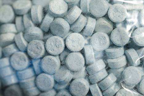 Kuvassa poliisin takavarikoimia ekstaasipillereitä.