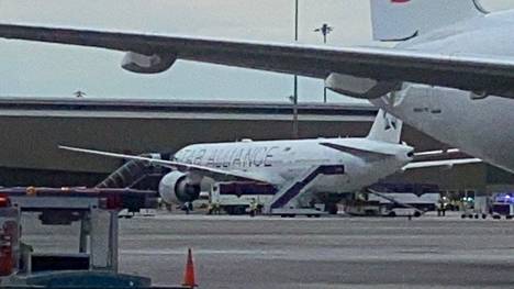 Turbulenssionnettomuus tapahtui Singapore Airlinesin lennolla. Lentokone joutui tekemään hätälaskun Thaimaahan Bangkokiin.