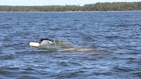 Onnettomuudet | Poliisi aloittaa esitutkinnan meri­vartioston partio­veneen uppoamisesta Loviisan edustalla kesäkuussa