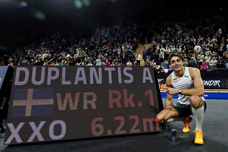 Seiväshypyn ME:tä sentti sentiltä ylöspäin hilaava Armand Duplantis on tällä hetkellä Puman ykkösnimi yleisurheilussa.