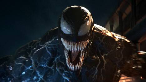 Mönjämäinen loispahis Venom on Sony-yhtiön panos taistelussa supersankarielokuvien herruudesta, mutta jää suutariksi totisessa ja sekavassa seikkailussaan
