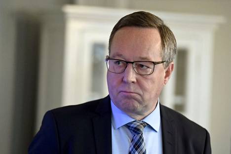 Elinkeinoministeri Mika Lintilän mukaan kuudetta kustannustukipakettia yrityksille ryhdytään valmistelemaan pian.