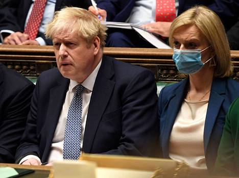 Britannian pääministeri Boris Johnson pyysi keskiviikkona anteeksi virka-asunnollaan pidettyjä puutarhajuhlia.
