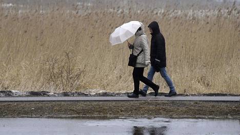 Sää | Takatalvi uhkaa tulla loppuviikosta, Helsingissäkin voi sataa räntää ja lunta: ”Perustavaa laatua oleva muutos”