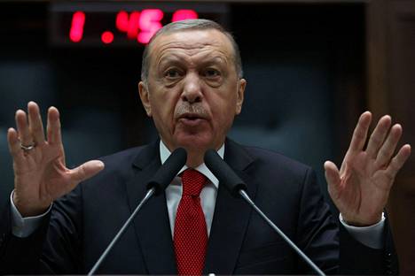 Presidentti Recep Tayyip Erdoğan on ottanut keskuspankin ohjaukseensa ja runnonut korkoja väkisin alas.