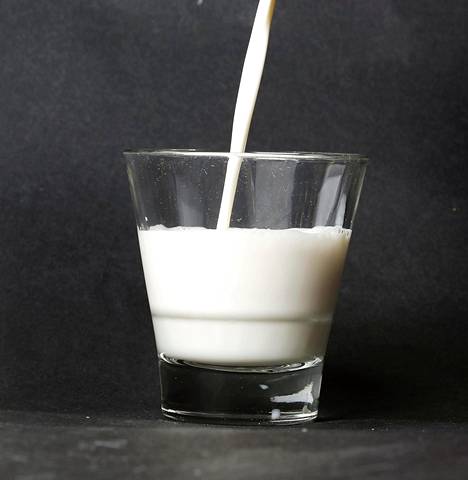 Ruotsalaistutkimuksessa selvitettiin maidon juonnin ja kasvisten syönnin yhteyttä ennenaikaisen kuoleman riskiin.
