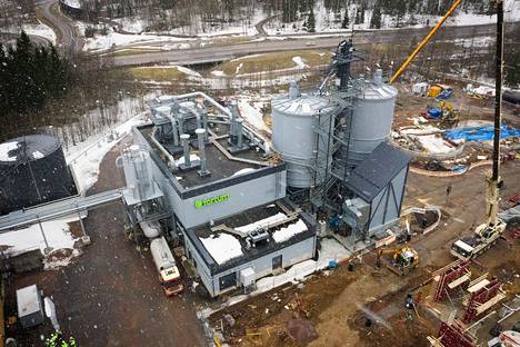 Fortumin uudehkot pellettikattilat Espoon Kivenlahdessa ovat jäämässä varavoimaksi sitä mukaa, kun hukkalämpöön perustuvat kaukolämmöntuotanto otetaan käyttöön.