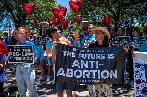 Abortin vastustajat osoittivat mieltään toukokuussa Texasissa.