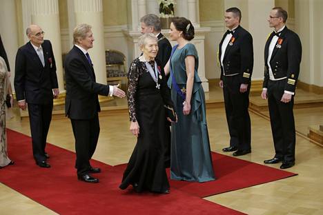 Siiri Rantanen osallistui linnan juhliin vuonna 2017. Takana painin olympiavoittaja Pertti Ukkola kättelee presidentti Sauli Niinistöä ja tämän puolisoa Jenni Haukiota.