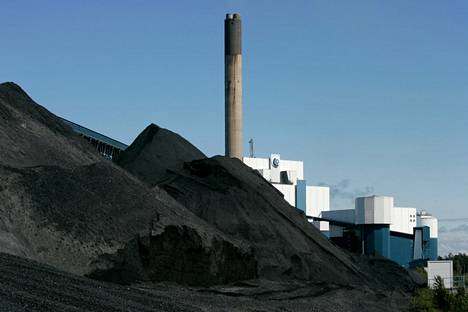Meri-Porin-voimala kuvattuna vuonna 2007, kun se oli vielä normaalikäytössä. Sen jälkeen päästökauppa on tehnyt kivihiilen polttamisesta kallista. 