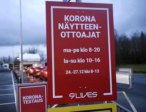 Autojono Husin ja 9 Lives -yhtiön yhteiseen koronatestauspisteeseen Vantaan Koivukylässä Havukosken liikuntapuistossa.