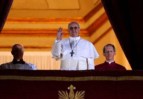 Kardinaali Jorge Bergogliosta tuli paavi Franciscus 13. maaliskuuta 2013.