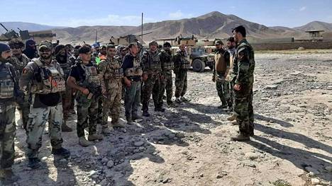 Afganistanilainen iskujoukko saapui 4. heinäkuuta vahvistukseksi Badakshanin maakunnan pääkaupunkiin Faizabadiin Talebanin vallattua maakunnan muita alueita.