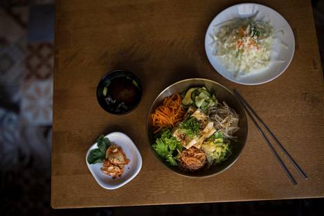 Kimchi ja bibimbapin tofu olivat Mannassa itse tehtyjä.