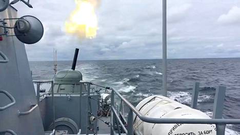 Venäjän laivaston alus sotaharjoituksissa Itämerellä torstaina.