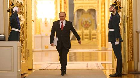 Venäjän presidentti Vladimir Putin saapui pitämään puhettaan Venäjän parlamentille Kremlissä torstaina.