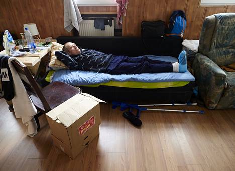 Valerii Budrik mursi jalkansa pakomatkalla Valko-Venäjältä Liettuaan.