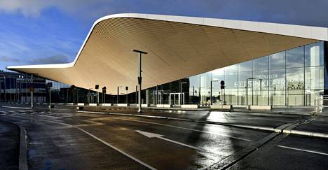 Helsinki-Vantaan terminaali 2:n laajennusosa avautuu keskiviikkona matkustajille.