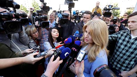 Slovakiassa äänestetään presidentinvaaleissa: Korruptiota vastaan taisteleva ”Slovakian Erin Brockovich” ennakkosuosikki