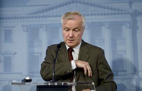 Olli Rehnin mielestä aika on kypsä uudelle luottorekisterille.