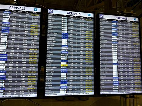Saapuvia lentoja Denverin kansainvälisellä lentoasemalla keskiviikkona. Kuva on välitetty uutistoimisto Reutersille sosiaalisesta mediasta.